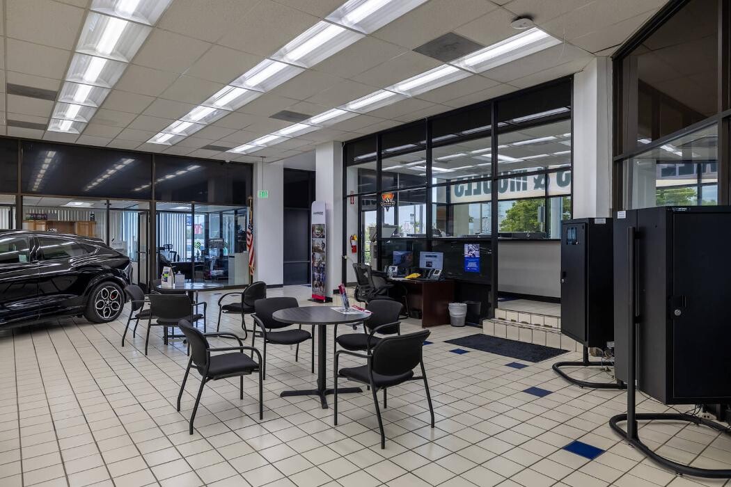Images AutoNation Ford Valencia