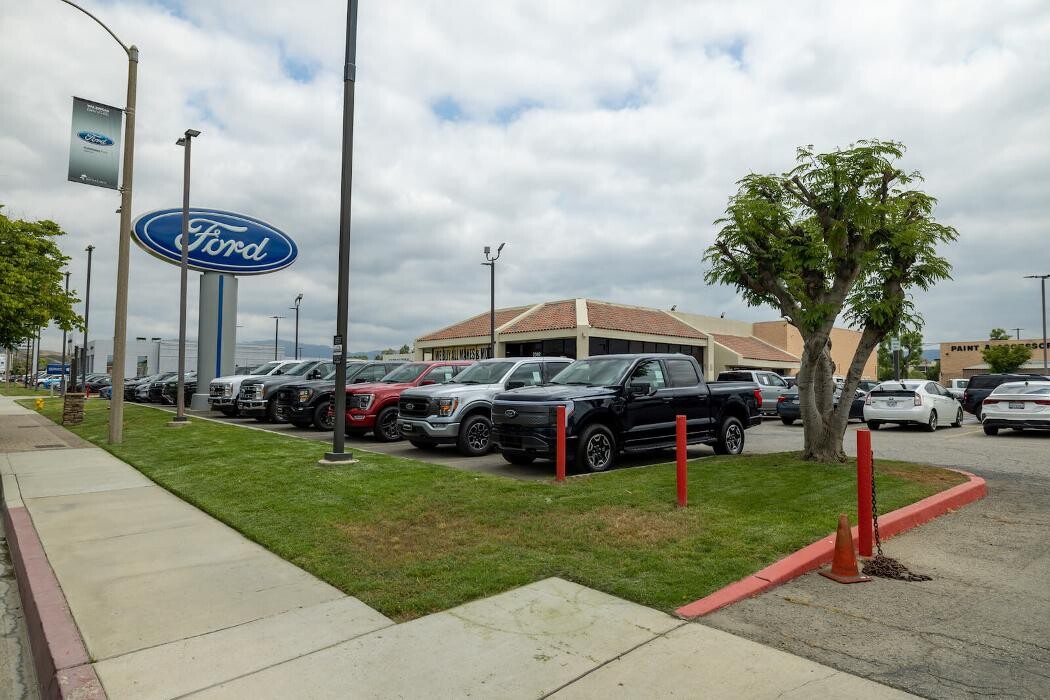 Images AutoNation Ford Valencia