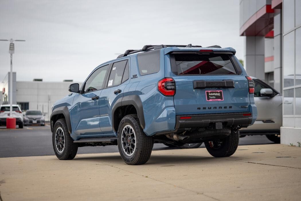 Images AutoNation Toyota Libertyville