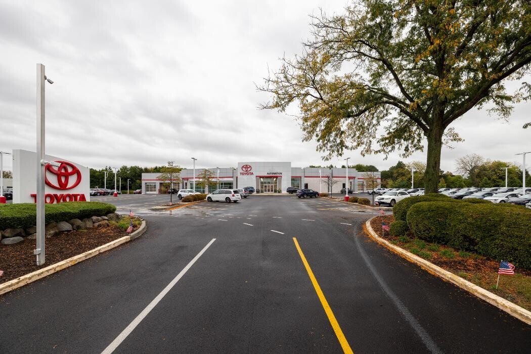 Images AutoNation Toyota Libertyville