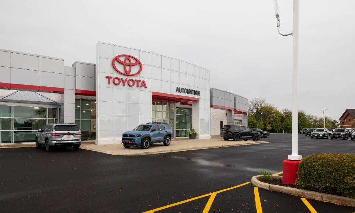 Images AutoNation Toyota Libertyville