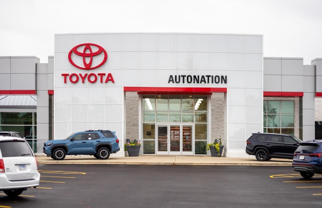 Images AutoNation Toyota Libertyville