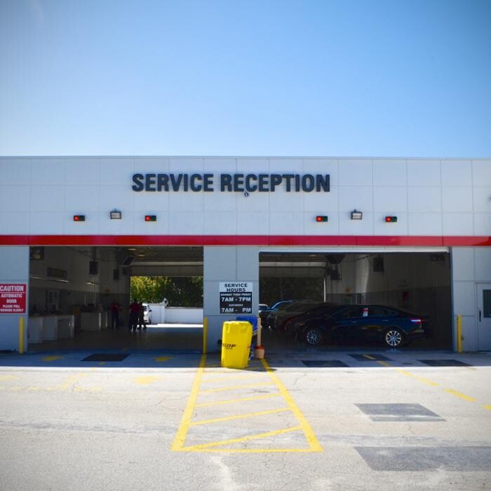 Images AutoNation Toyota Thornton Road
