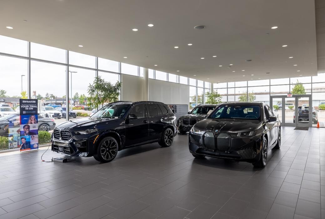 Images Laurel BMW of Westmont