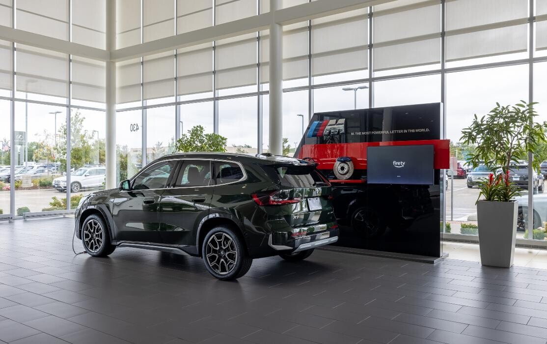 Images Laurel BMW of Westmont