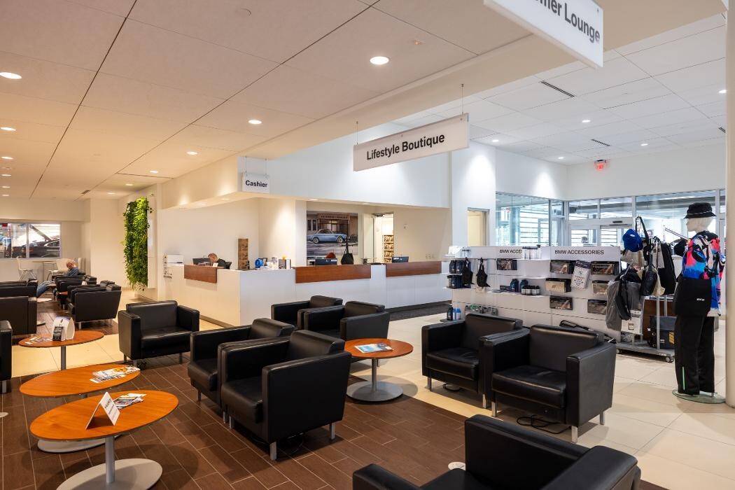 Images Laurel BMW of Westmont