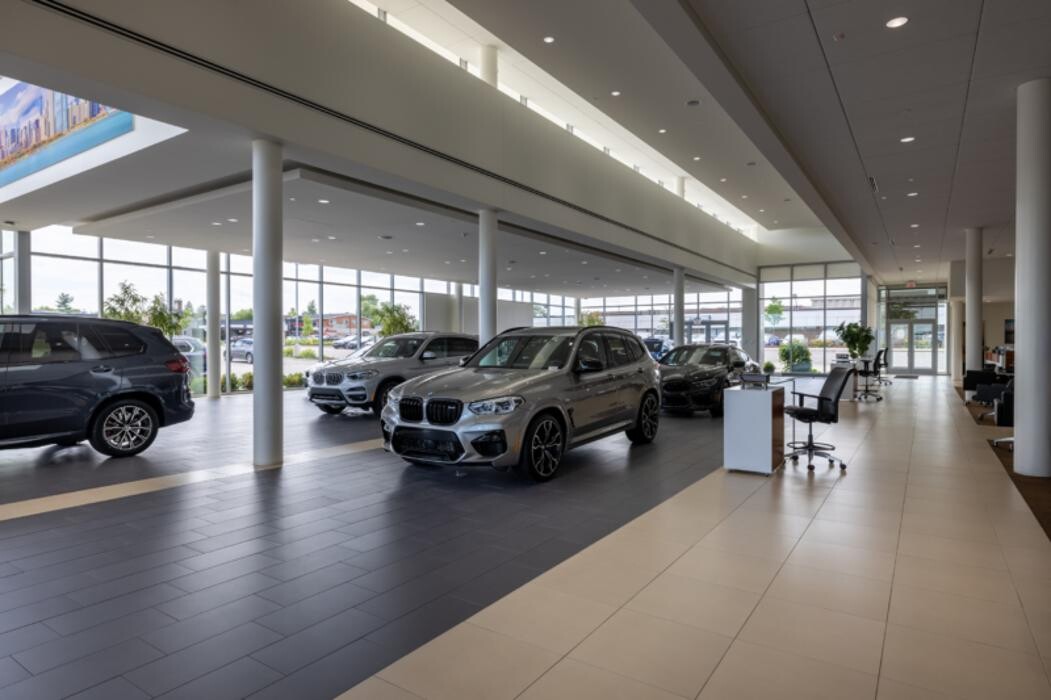 Images Laurel BMW of Westmont