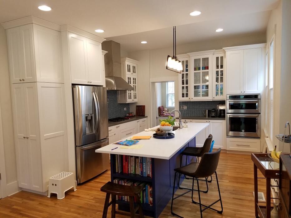 Images Timberline Cabinet & Closet