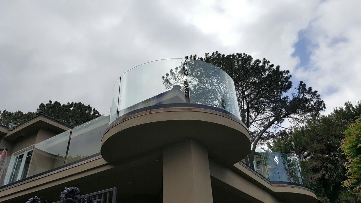 Images Discount Glass & Mirror
