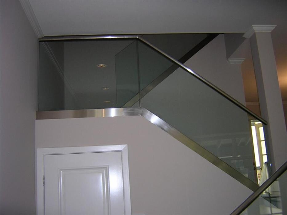 Images Discount Glass & Mirror