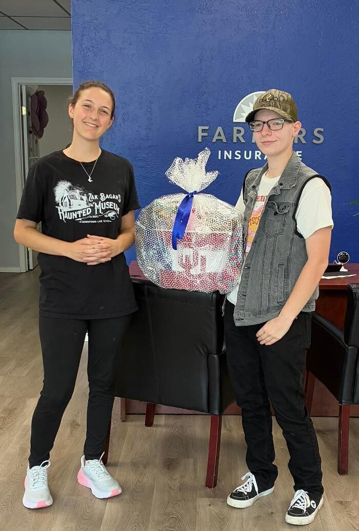 Images Farmers Insurance - Angela Schertle