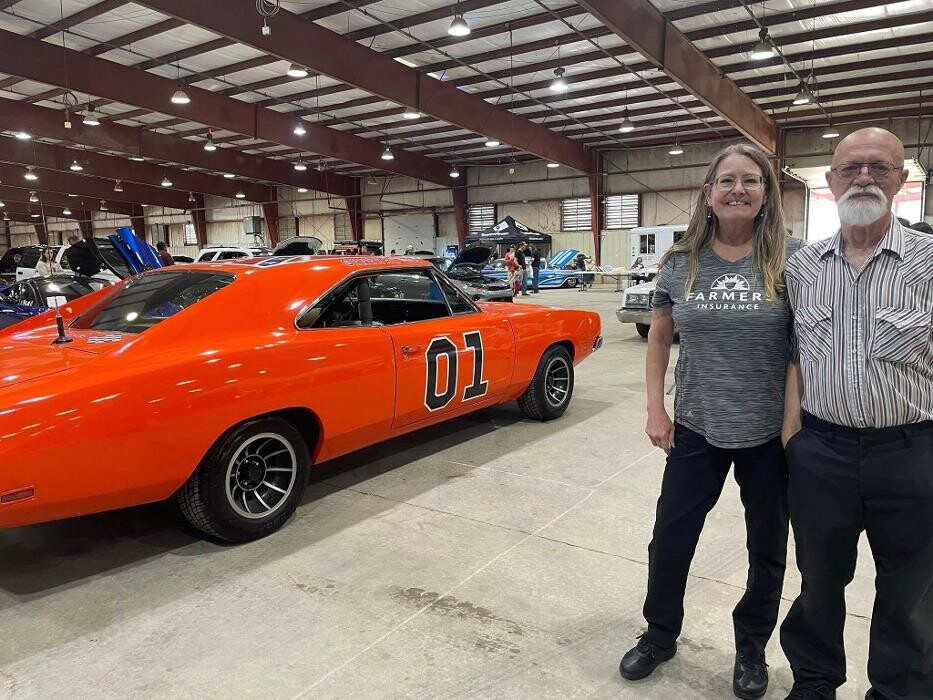 Images Farmers Insurance - Angela Schertle