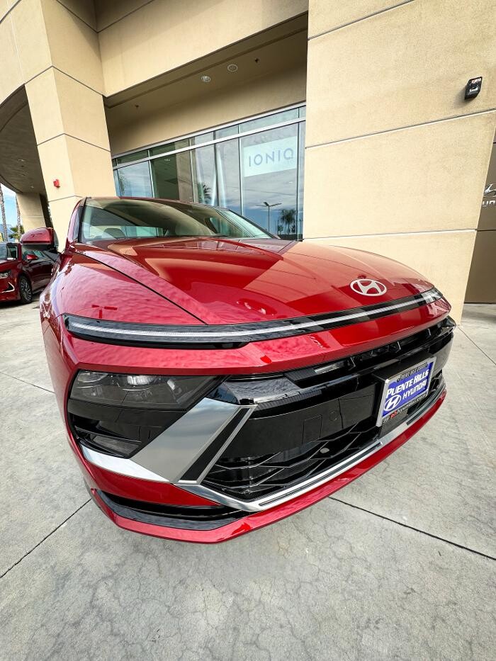 Images Puente Hills Hyundai