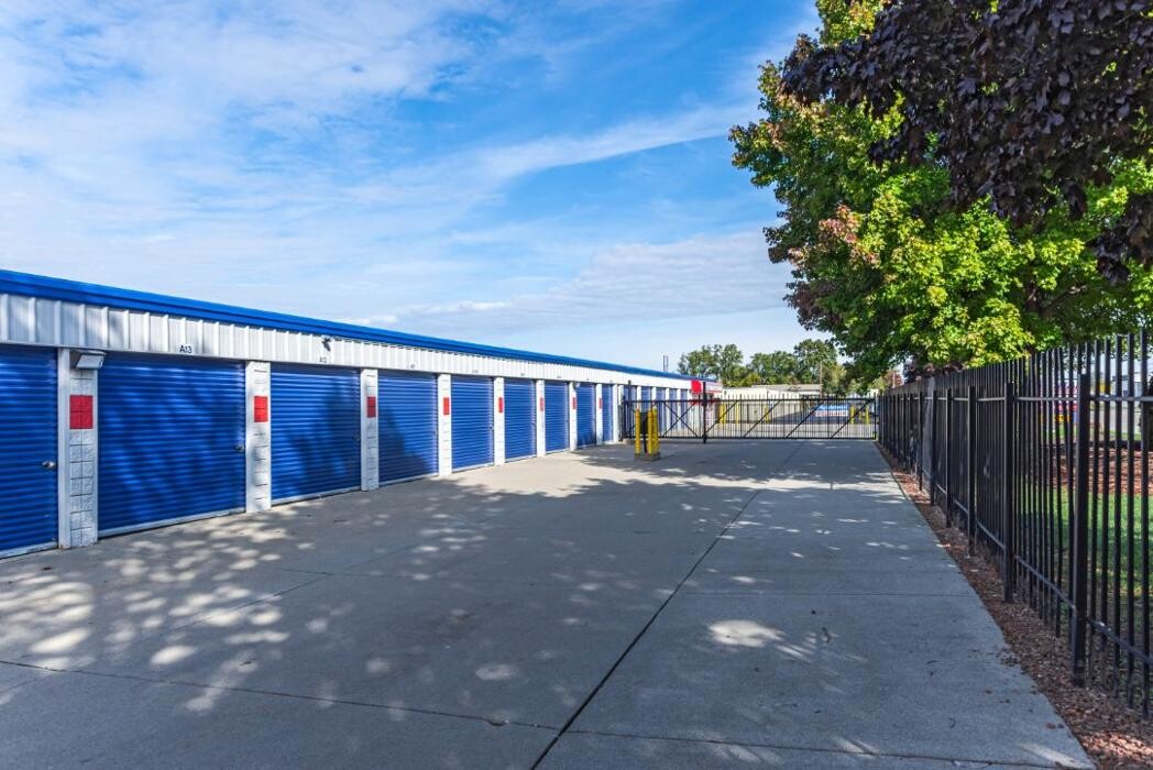 Images National Storage Centers - Newburgh Road