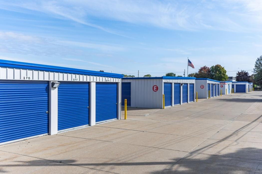 Images National Storage Centers - Newburgh Road