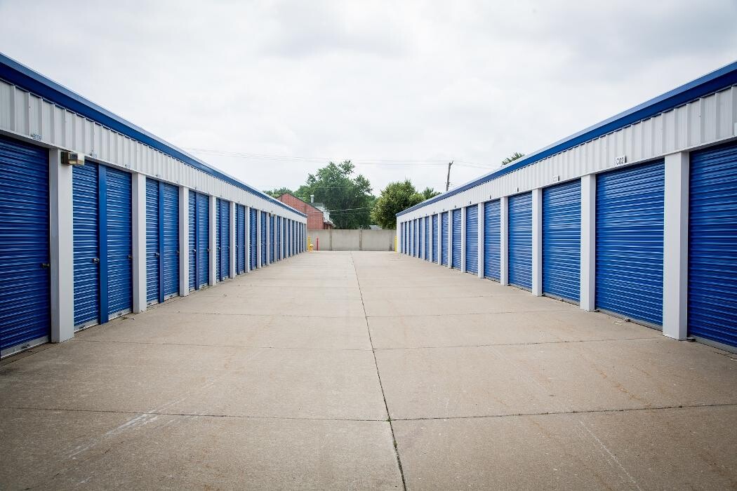 Images National Storage Centers - Newburgh Road