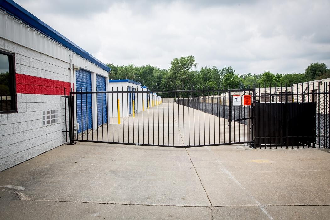 Images National Storage Centers - Newburgh Road