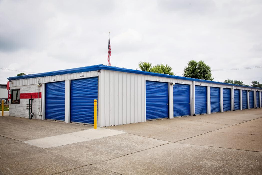 Images National Storage Centers - Newburgh Road