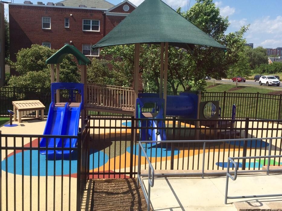 Images Merit School of Arlington