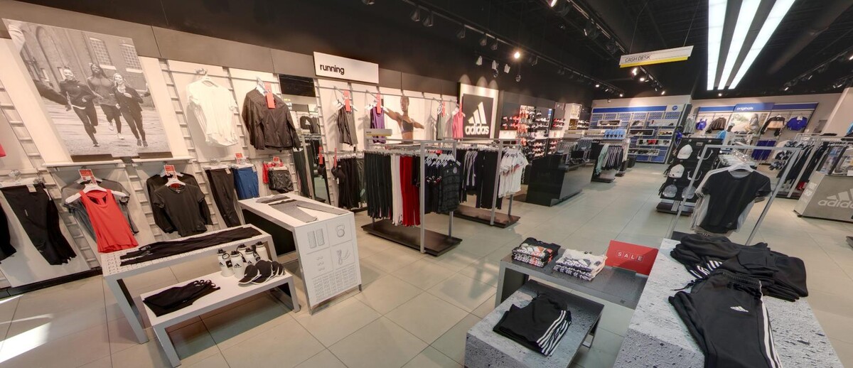 Images adidas Store McLean