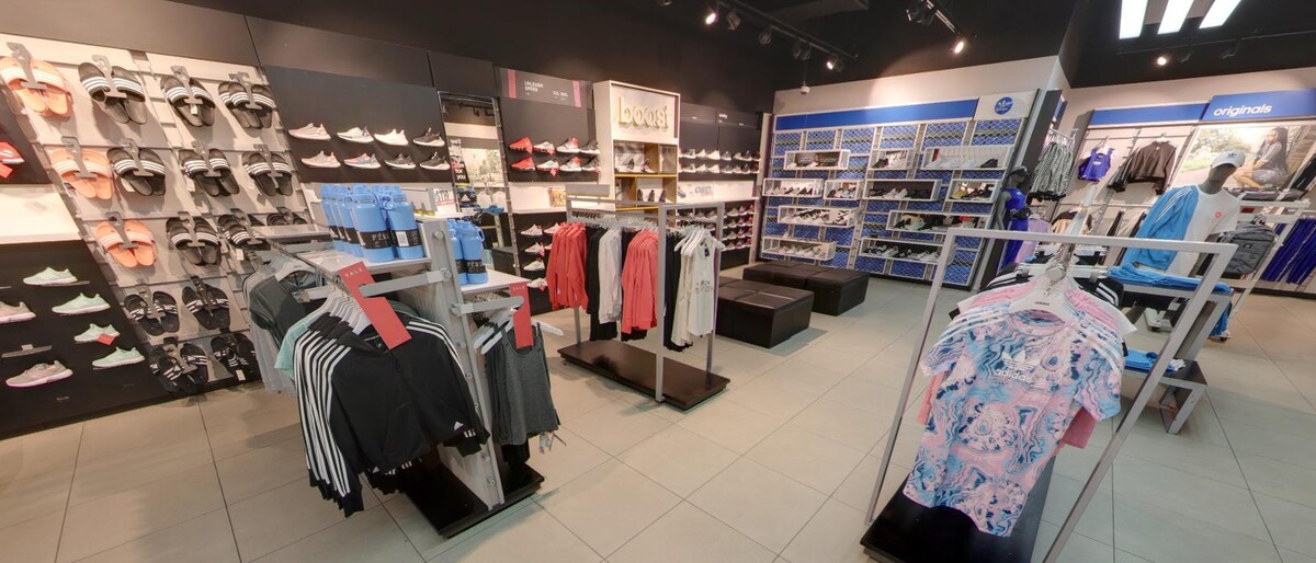 Images adidas Store McLean