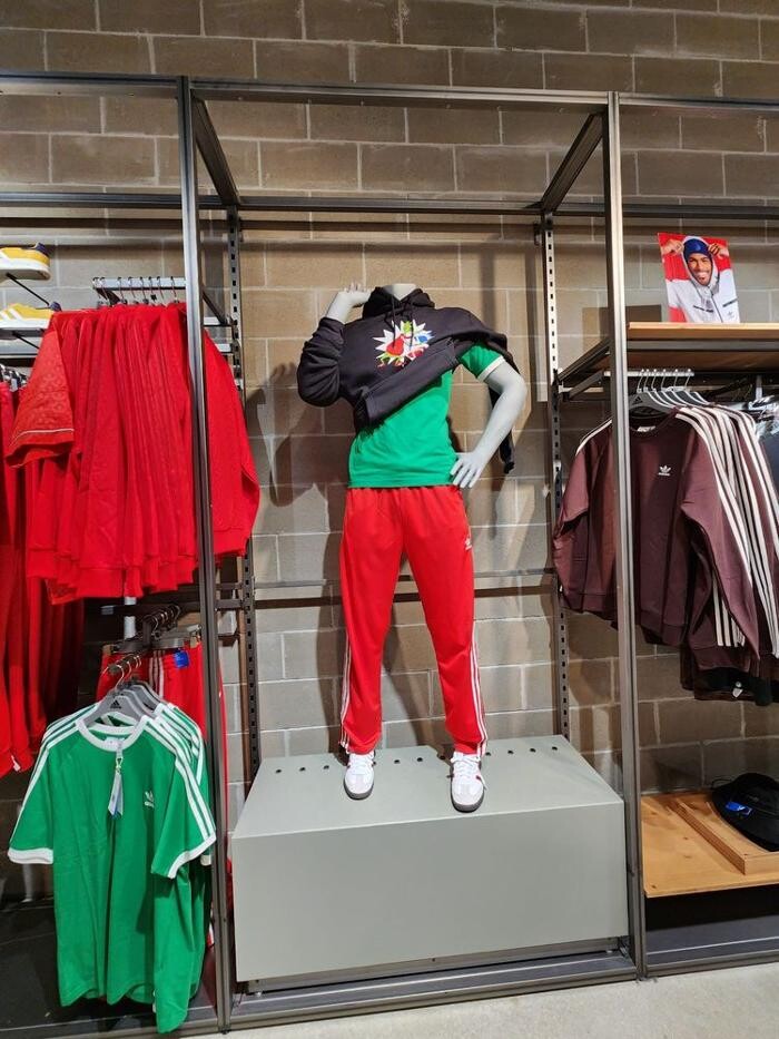 Images adidas Store Aventura
