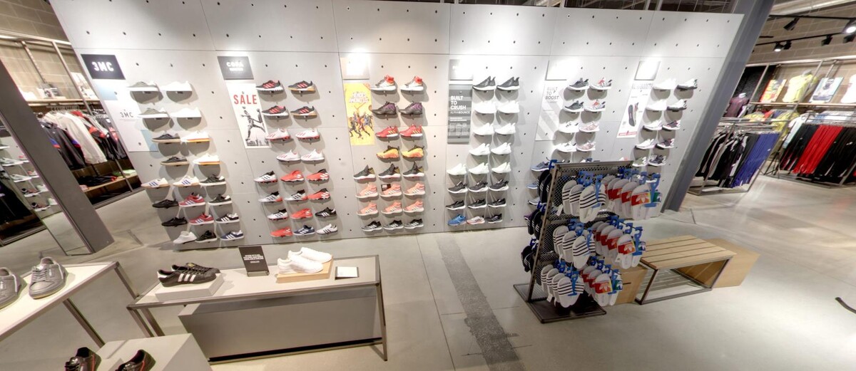Images adidas Store Aventura