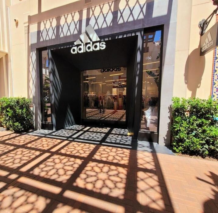 Images adidas Store Irvine