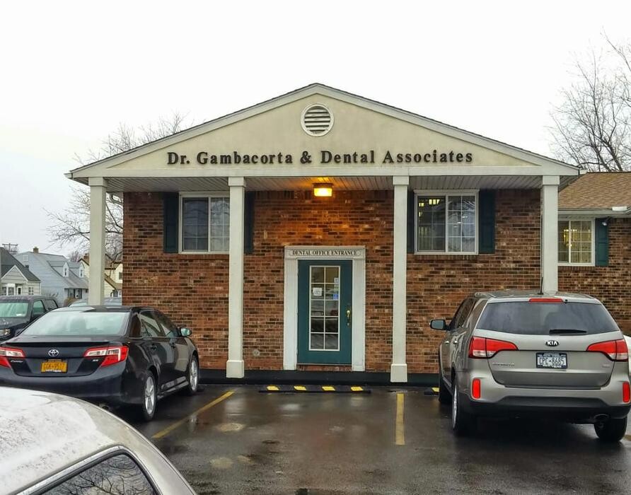 Images Gambacorta & Dental Associates