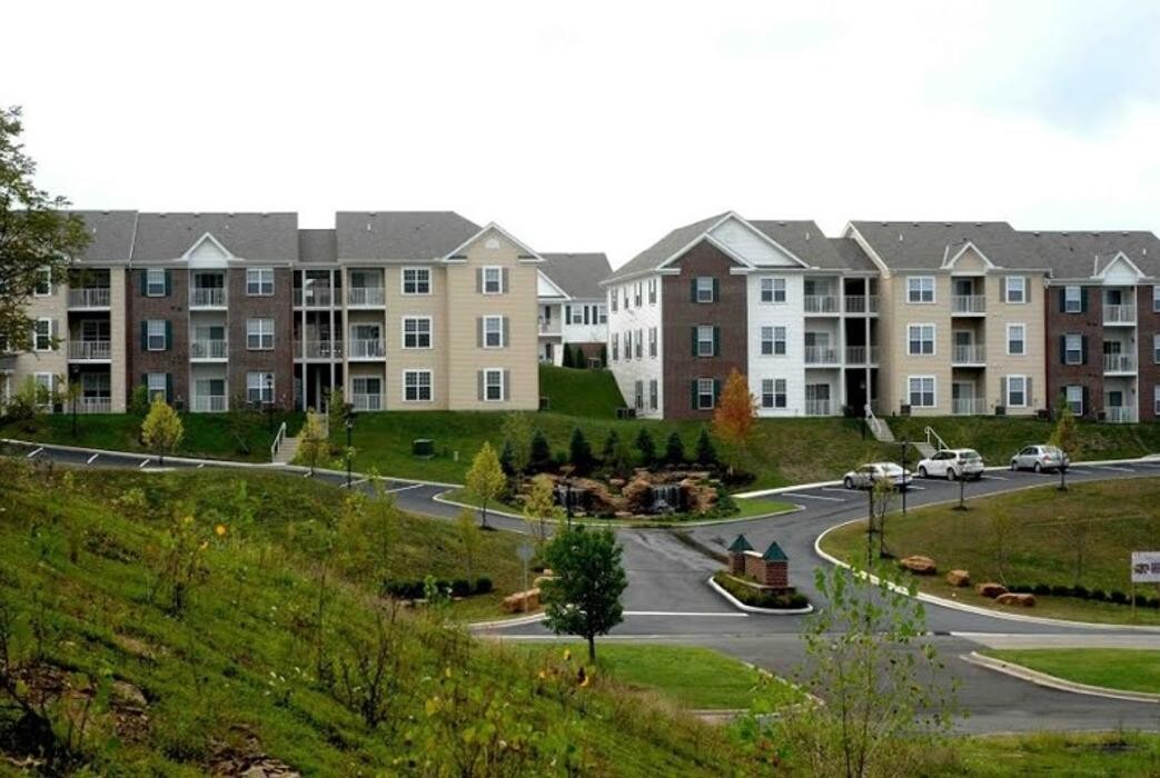 Images The Reserve at the Falls