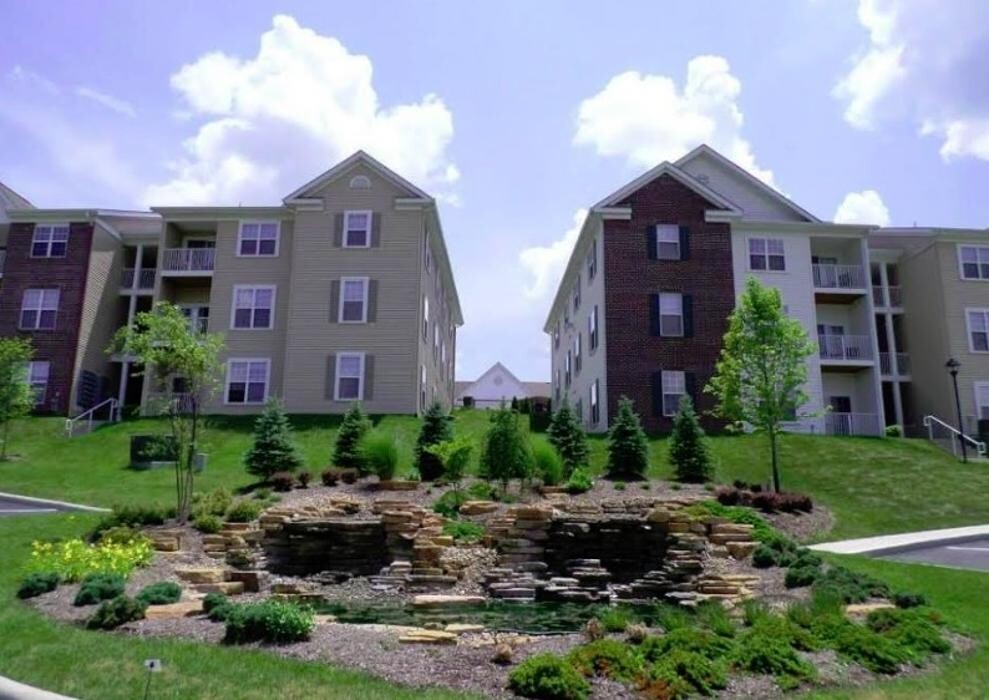 Images The Reserve at the Falls