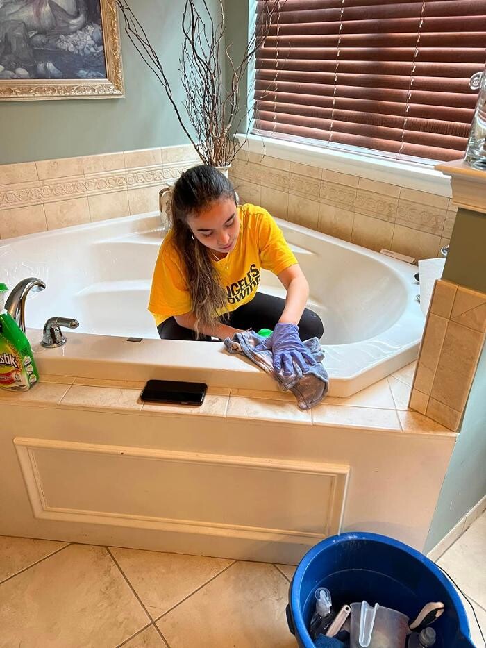 Images April Fresh Cleaning, Inc