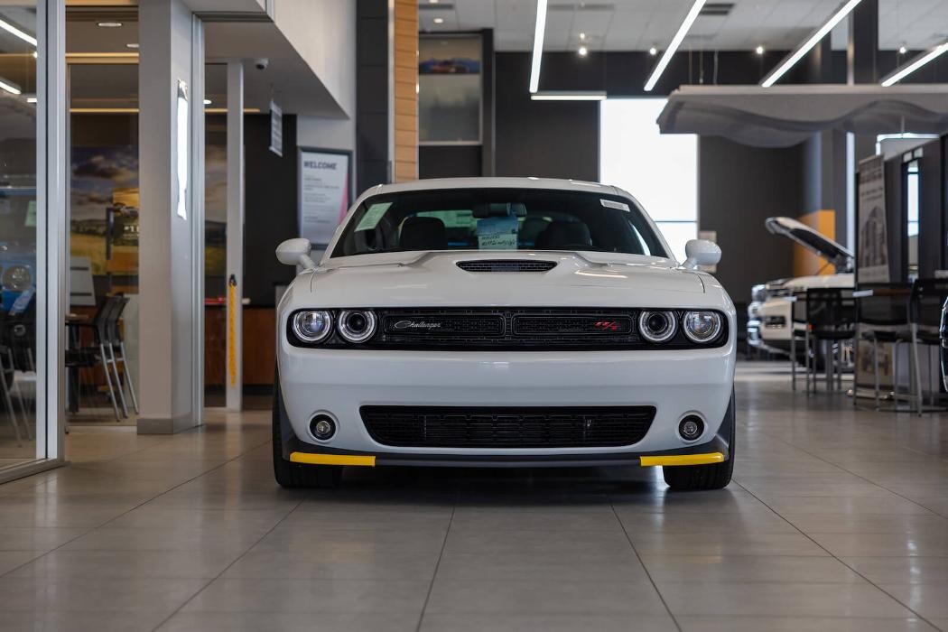 Images AutoNation Chrysler Dodge Jeep RAM Valencia