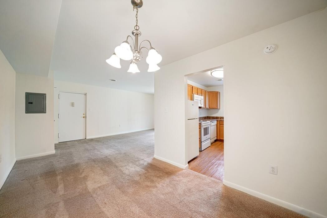 Images Glen Eagle Village Apartments