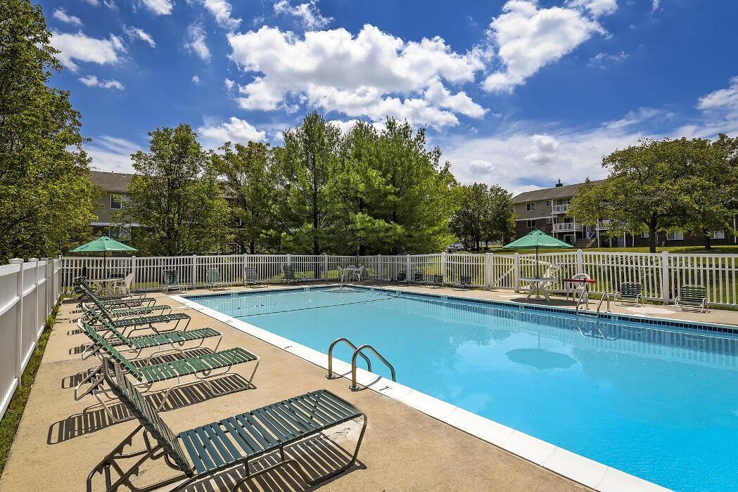 Images Glen Eagle Village Apartments