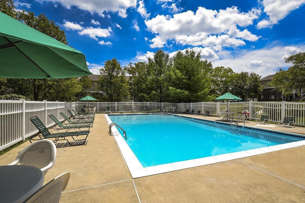 Images Glen Eagle Village Apartments