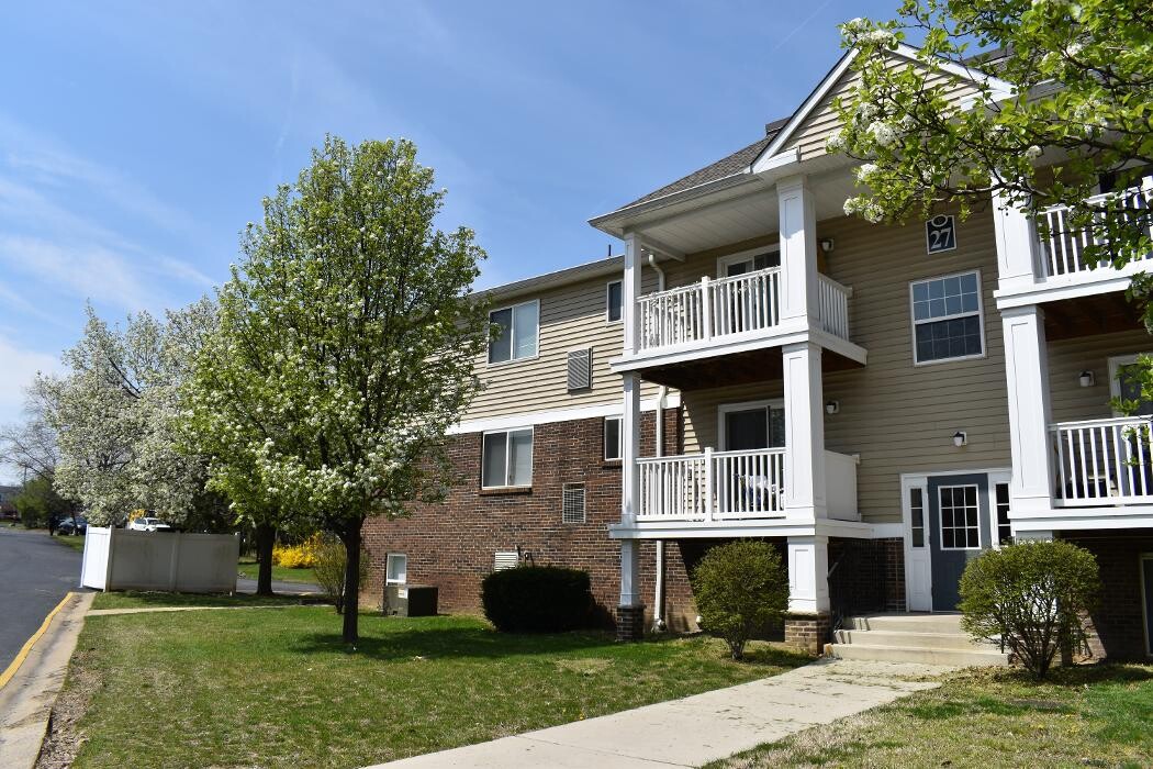 Images Glen Eagle Village Apartments