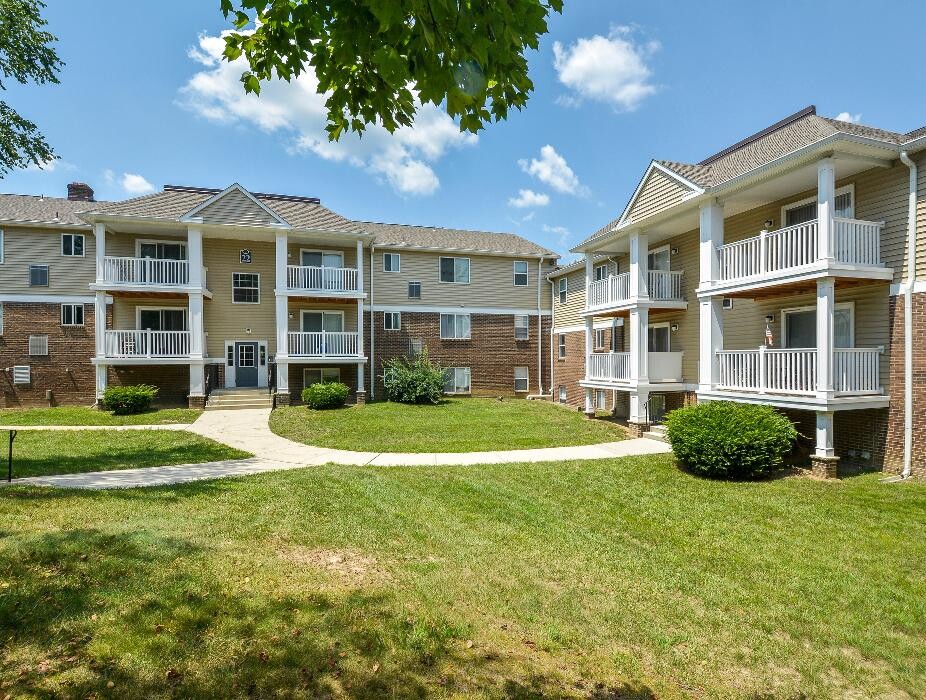 Images Glen Eagle Village Apartments