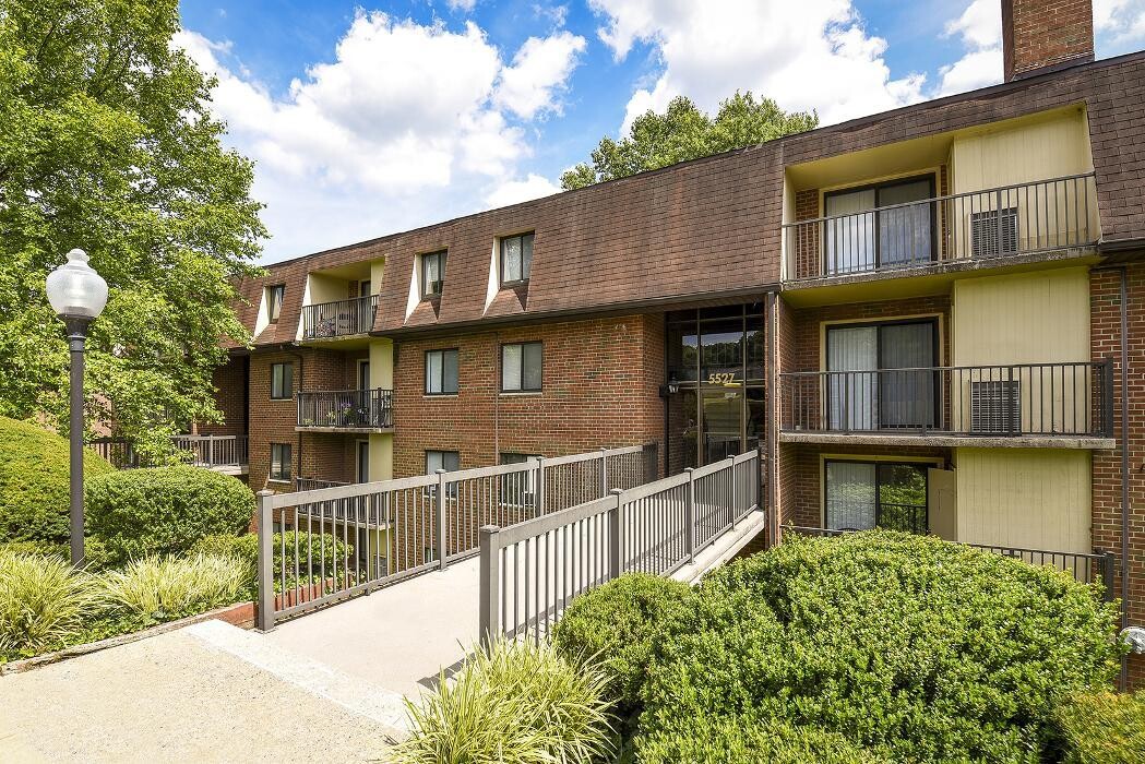 Images Fairway Park Apartments & Townhomes