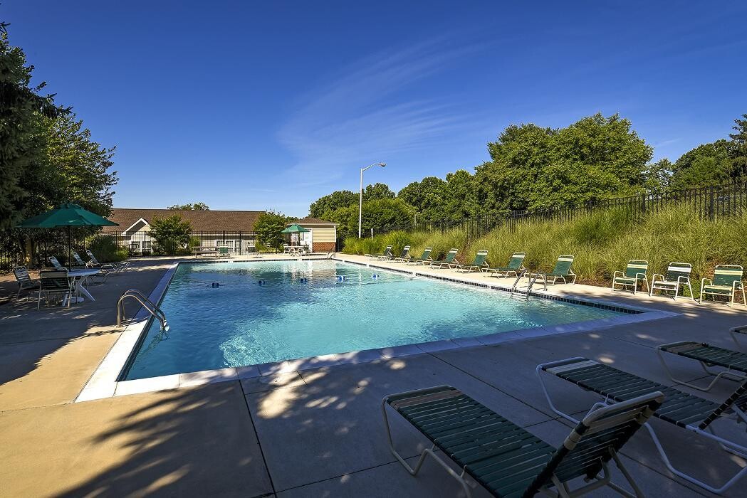 Images Fairway Park Apartments & Townhomes