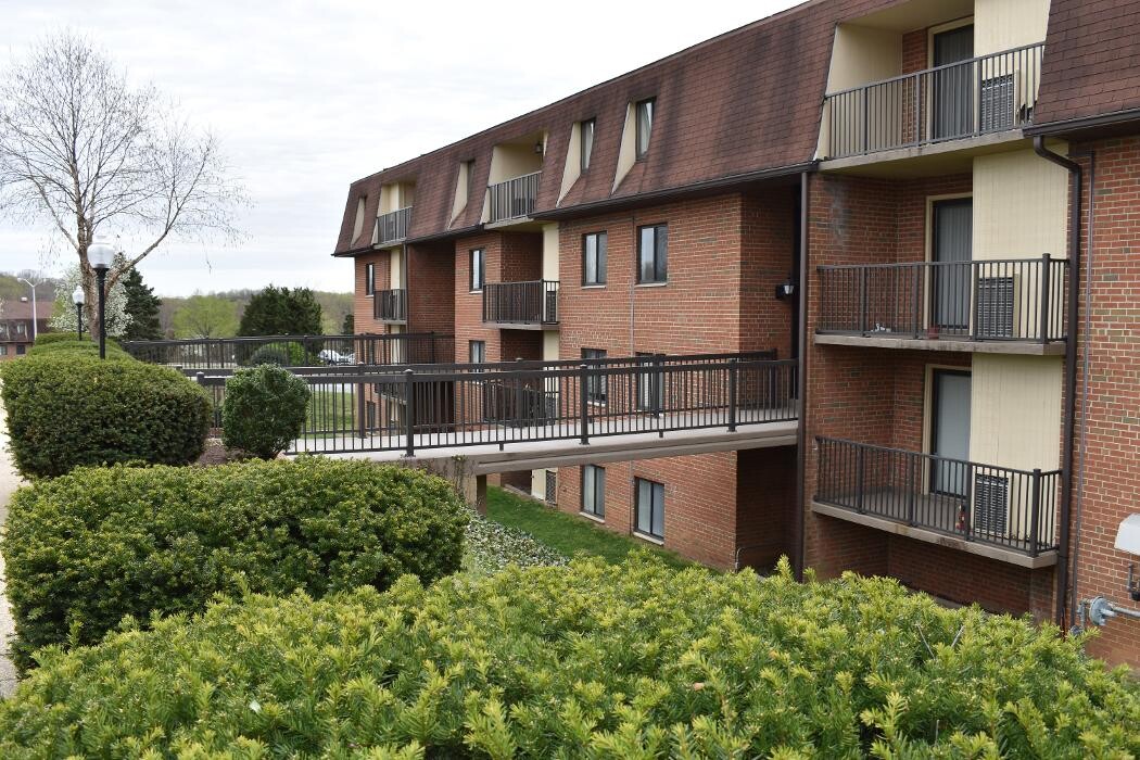 Images Fairway Park Apartments & Townhomes