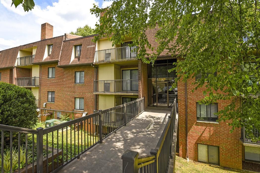 Images Fairway Park Apartments & Townhomes