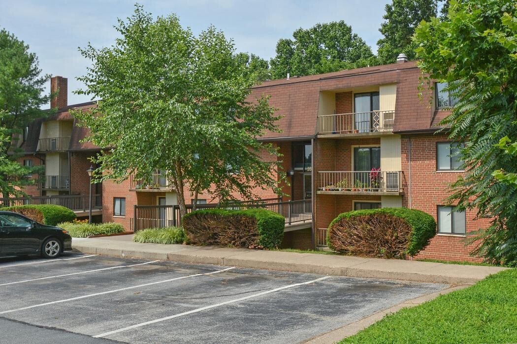 Images Fairway Park Apartments & Townhomes