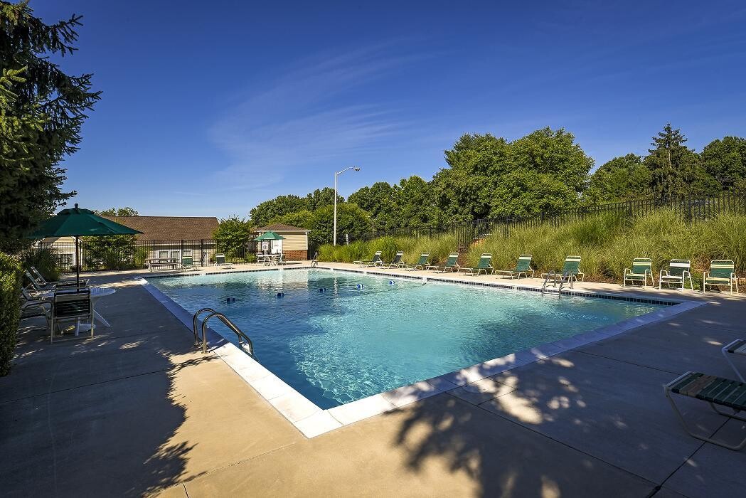 Images Fairway Park Apartments & Townhomes