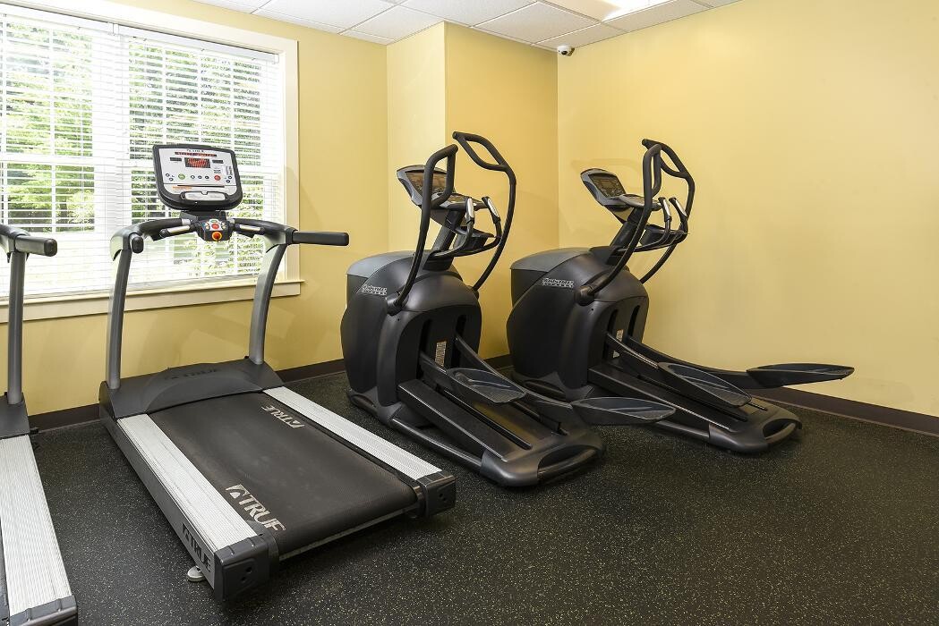 Images Fairway Park Apartments & Townhomes