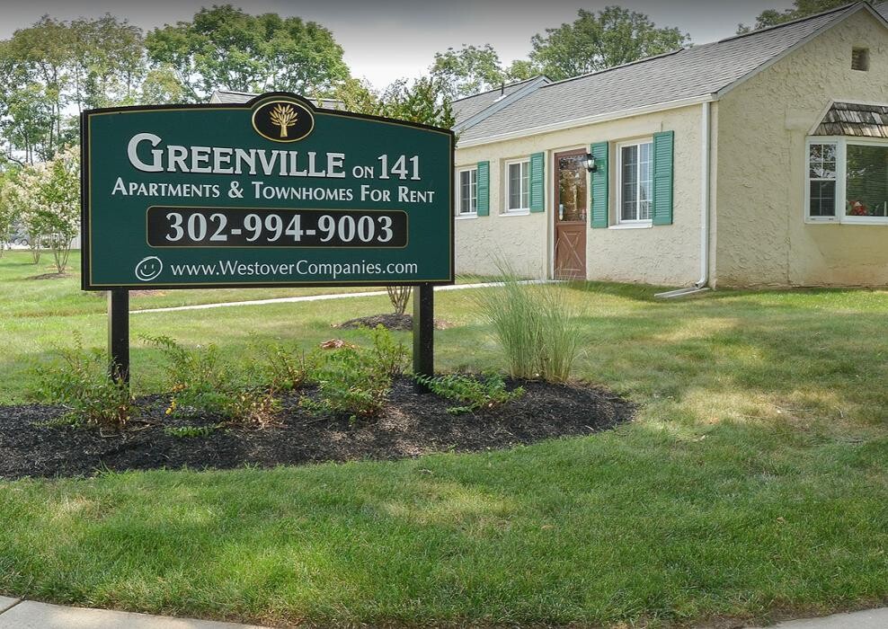 Images Greenville on 141 Apartments & Townhomes