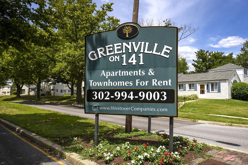 Images Greenville on 141 Apartments & Townhomes