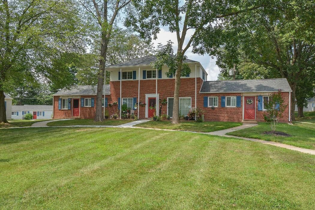 Images Greenville on 141 Apartments & Townhomes