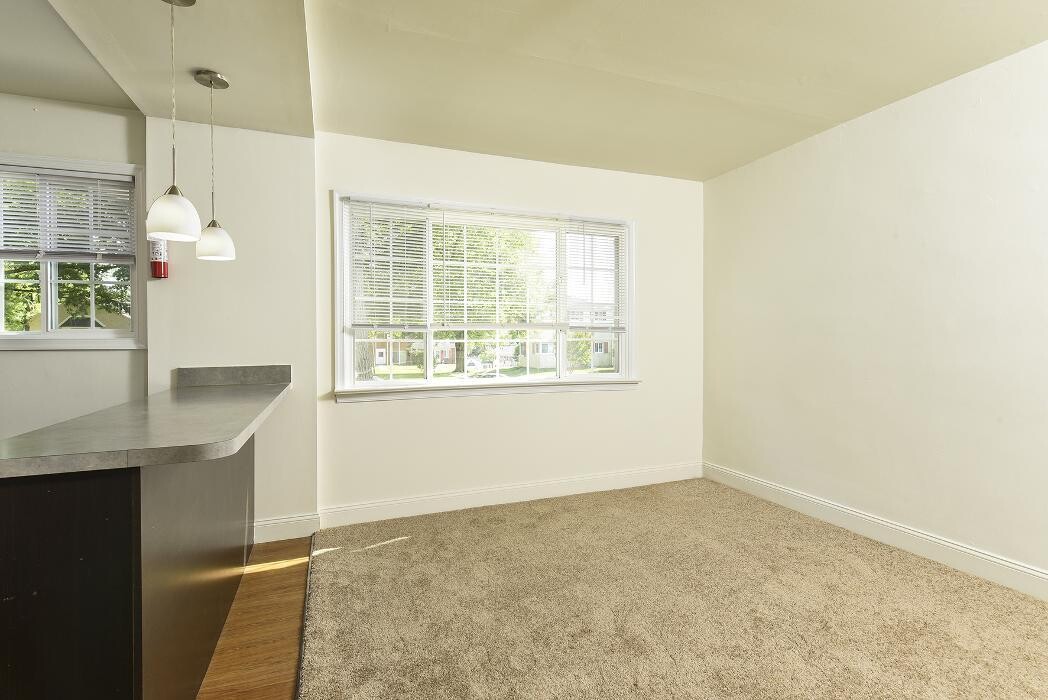 Images Greenville on 141 Apartments & Townhomes