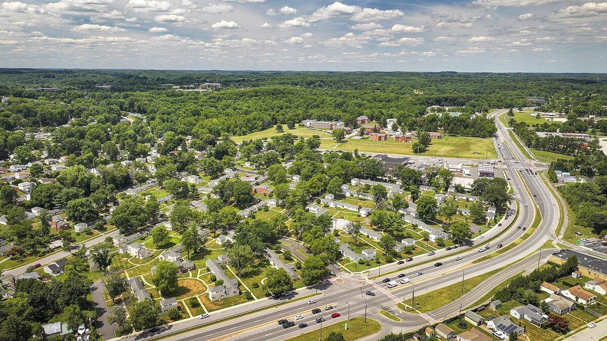 Images Greenville on 141 Apartments & Townhomes